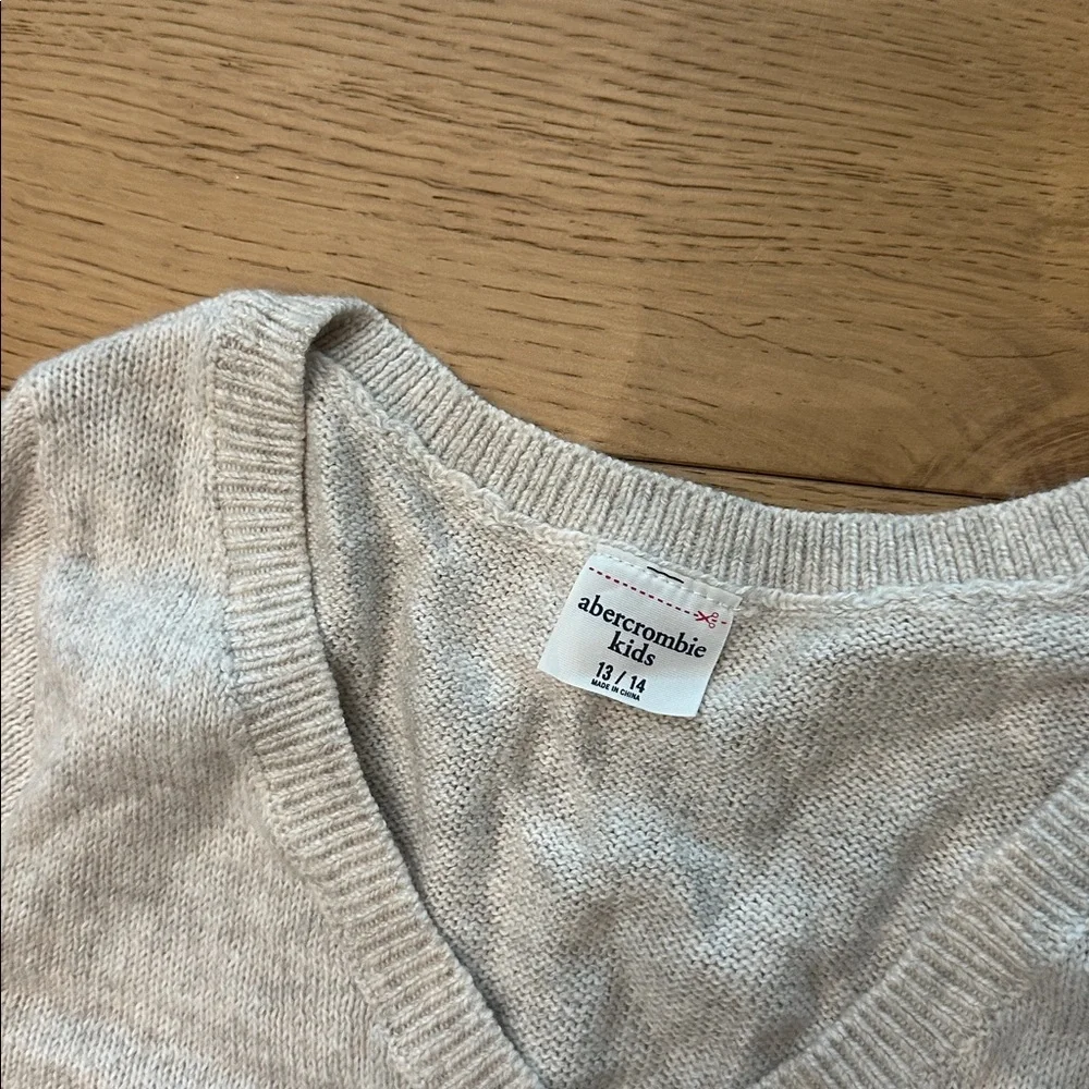 Abercrombie Kids Cream Knit V-Neck Sweater 13/14y